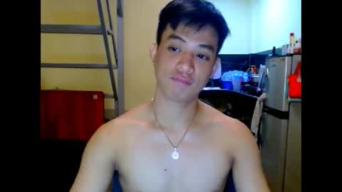 asiandreamboyx online show from April 10, 4:52 am