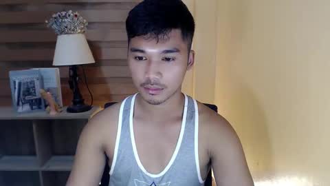 asianhunk_jamesx online show from November 24, 12:50 pm
