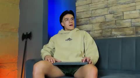 Aslan  online show from February 4, 2:06 am