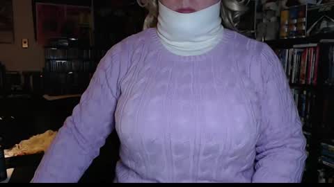 Aspen Vale online show from December 2, 10:43 pm