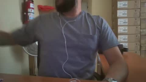 Snapshot of astro_boy_01 chatting on September 9, 9:46 pm astro_boy_01 online show from September 9, 9:46 pm