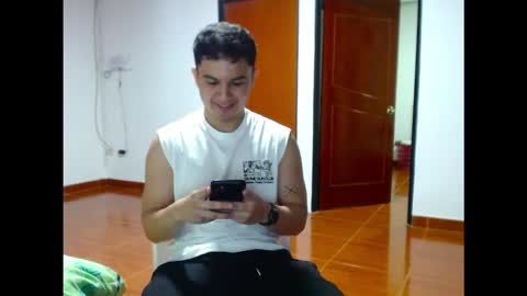 Robin online show from November 26, 12:24 am