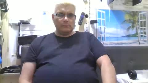 A online show from December 15, 12:38 pm