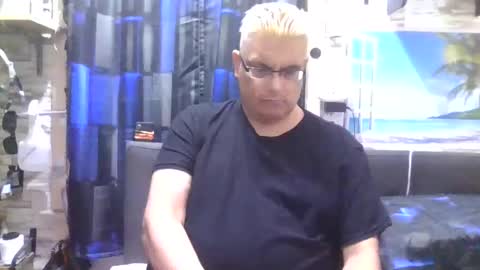 A online show from February 4, 11:05 am