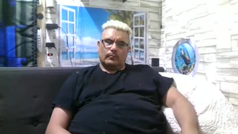 A online show from January 7, 8:10 pm