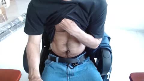 Aureliano online show from February 22, 10:00 pm