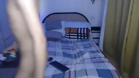 Snapshot of aus_thin02 chatting on October 16, 7:33 pm Austin online show from October 16, 7:33 pm