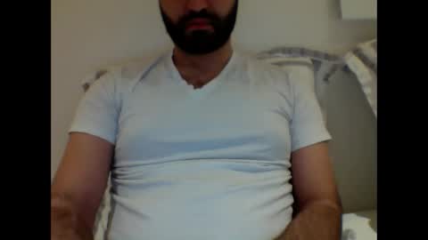 Snapshot of aussie099 chatting on December 4, 9:40 am aussie099 online show from December 4, 9:40 am