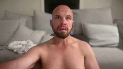 aussieboycal online show from February 27, 12:06 pm