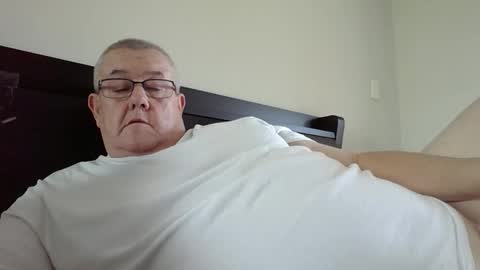 aussieg online show from December 23, 6:44 am