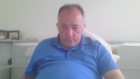 Snapshot of aussiesydguy chatting on October 6, 4:17 am chatbateaussie online show from October 6, 4:17 am