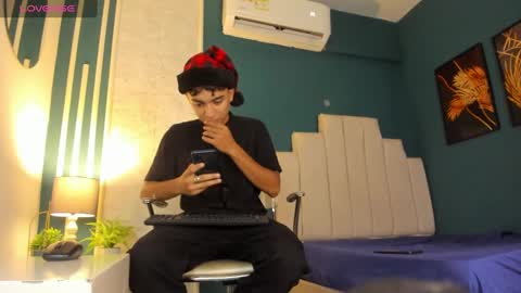 Austin online show from December 30, 8:04 pm