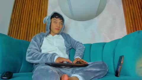 Austin online show from February 25, 3:52 am