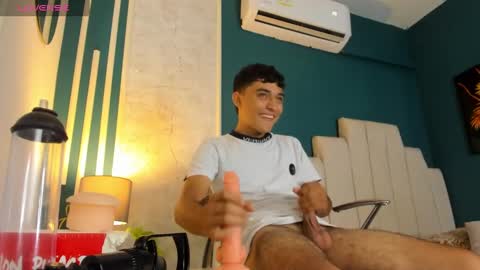 Austin online show from December 6, 8:07 pm