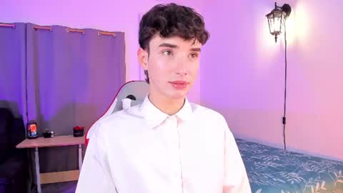 austin_rouse online show from June 10, 8:53 pm