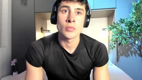 Austin  online show from April 4, 7:11 pm