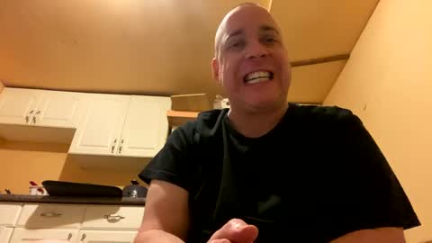 Auz online show from December 16, 7:58 am