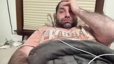 averagejoe345977 online show from February 17, 2:43 am