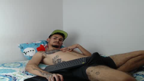 Axel online show from December 20, 6:24 pm