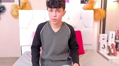 Axel Evanss online show from December 15, 1:08 pm