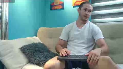 Axel Fairchaild online show from October 21, 2:09 pm