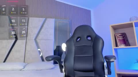 axel_grey_ online show from March 19, 1:58 pm