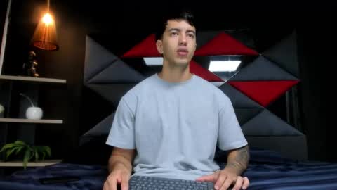 axel_hendrick online show from February 20, 11:23 am