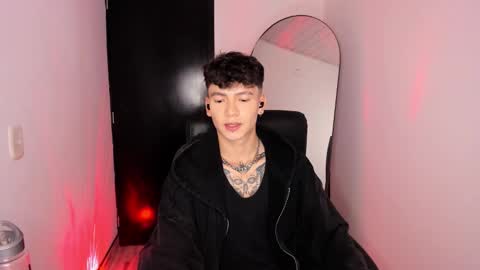 Axel online show from December 18, 6:31 am