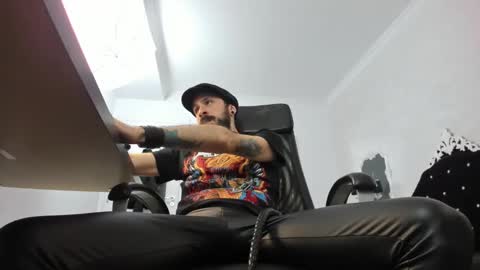 AxelColton online show from January 3, 6:44 am