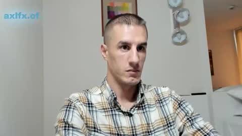 Axl online show from November 15, 5:31 am