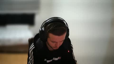 aydinn90 online show from December 18, 6:35 pm