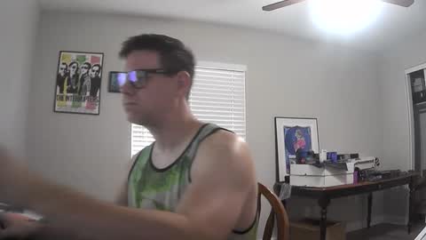 Snapshot of azsurfer39 chatting on October 22, 4:43 pm azsurfer39 online show from October 22, 4:43 pm