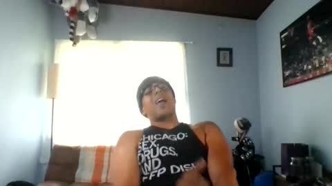Snapshot of b0urb0n7 chatting on October 15, 9:44 pm Bourbon online show from October 15, 9:44 pm