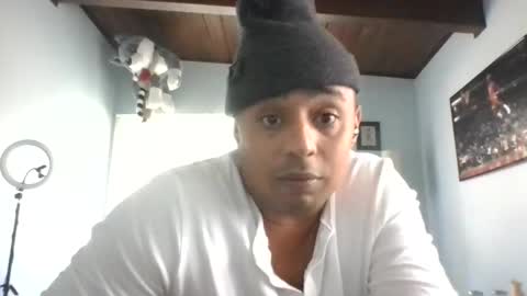 Snapshot of b0urb0n7 chatting on October 22, 5:16 pm Bourbon online show from October 22, 5:16 pm