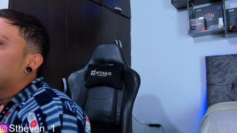 Junior       Independent Model online show from December 11, 10:15 am