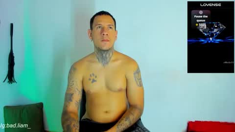 Liam online show from November 8, 8:45 pm