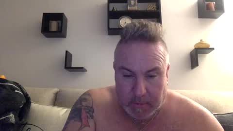 banana5289 online show from March 6, 8:37 pm