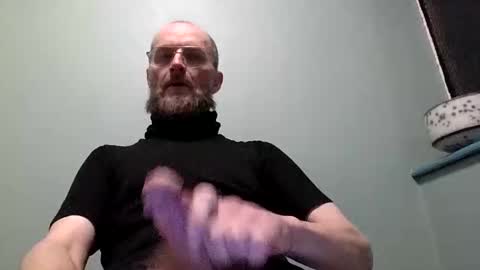 basiccamguy online show from April 11, 8:45 pm