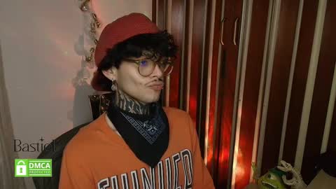 Snapshot of bastiel_ chatting on September 13, 4:13 am Bastiel online show from September 13, 4:13 am