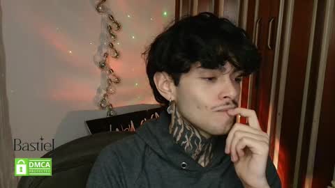 Snapshot of bastiel_ chatting on September 9, 12:54 am Bastiel online show from September 9, 12:54 am