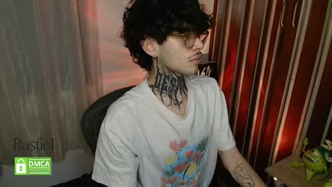 Snapshot of bastiel_ chatting on September 18, 2:13 am Bastiel online show from September 18, 2:13 am