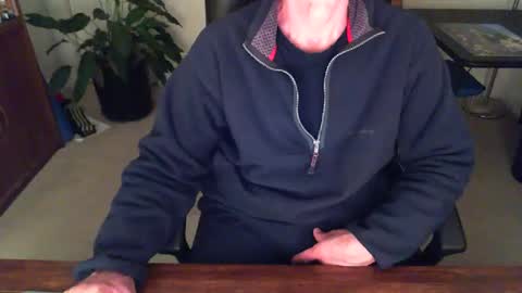 Snapshot of batebro13 chatting on March 2, 12:03 pm BateBro13 online show from March 2, 12:03 pm