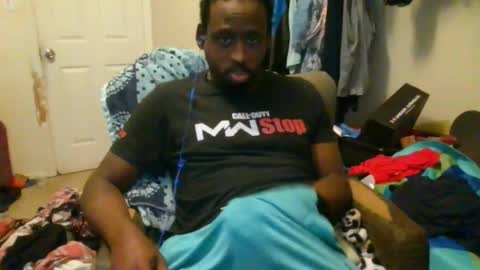 rocker n queen online show from December 14, 6:09 pm