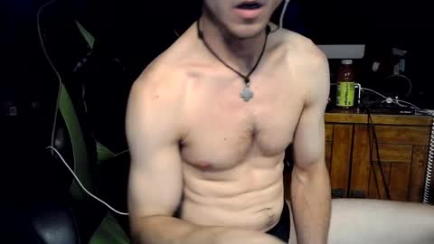 bchillin28 online show from April 14, 7:30 am