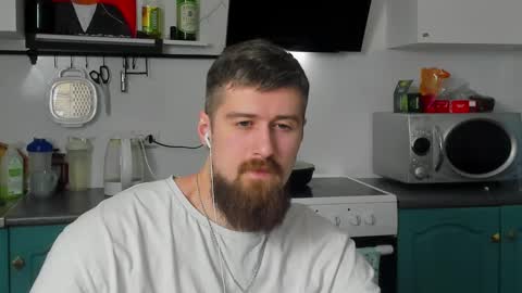 Zeus online show from March 3, 9:45 pm