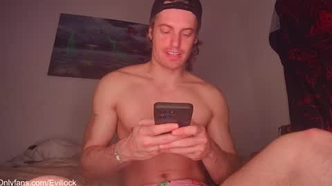 bebe  dust online show from April 6, 10:05 am