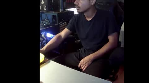 hungnheavy online show from November 23, 6:08 pm