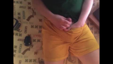 Snapshot of bedwetboy chatting on December 28, 1:08 pm Bedwetboys online show from December 28, 1:08 pm