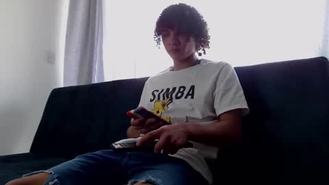 independent model online show from January 22, 6:52 pm