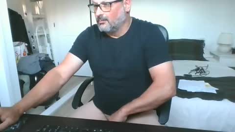 bellequeue19758 online show from April 12, 10:49 am